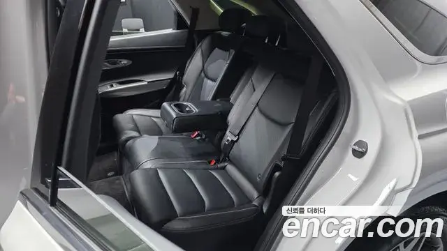 Genesis GV70 2022 — Photo 13/33