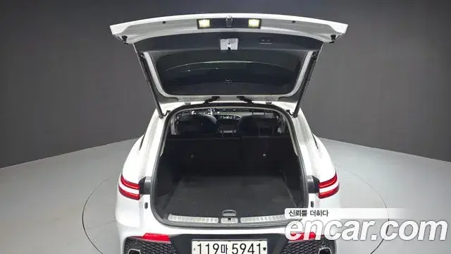 Genesis GV70 2022 — Photo 23/33