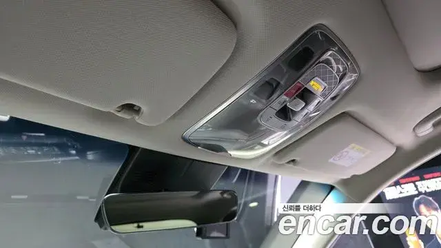 Genesis GV70 2022 — Photo 12/33