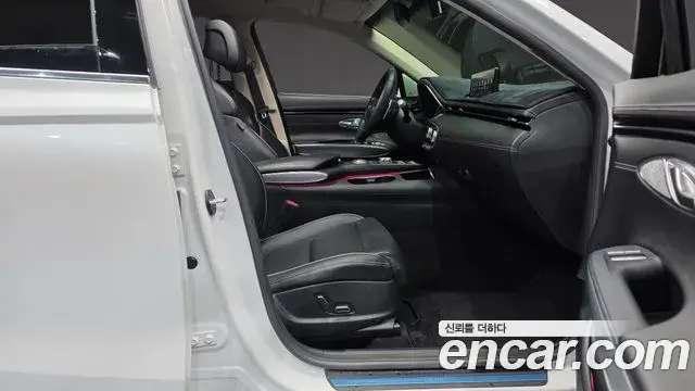 Genesis GV70 2022 — Photo 29/33