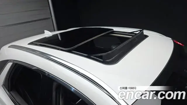 Genesis GV70 2022 — Photo 16/33