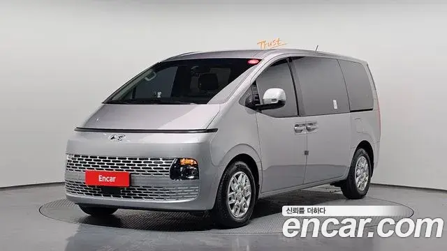 Hyundai Staria 2023 — Photo 22/31
