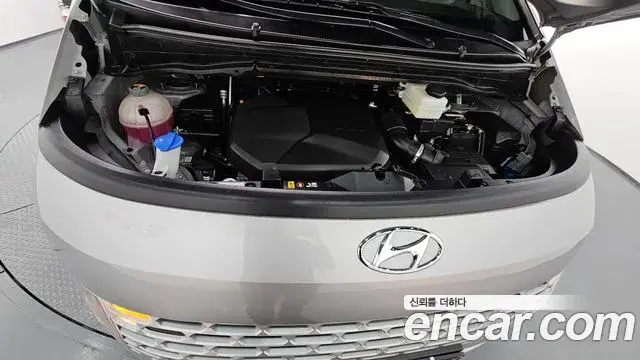 Hyundai Staria 2023 — Photo 21/31