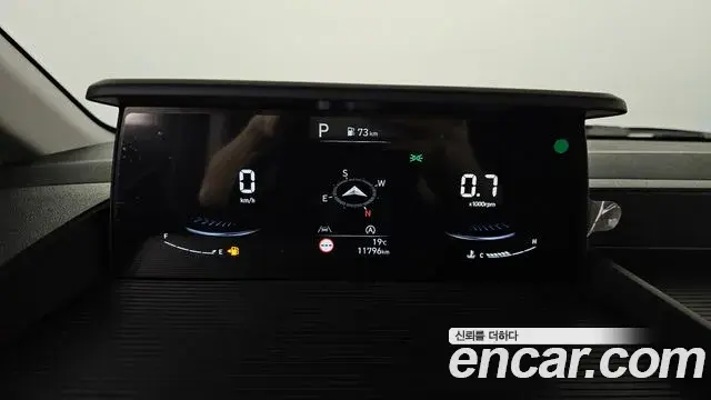 Hyundai Staria 2023 — Photo 10/31