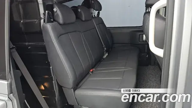 Hyundai Staria 2023 — Photo 8/31