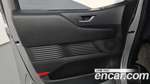 Hyundai Staria 2023 — Photo 14/31