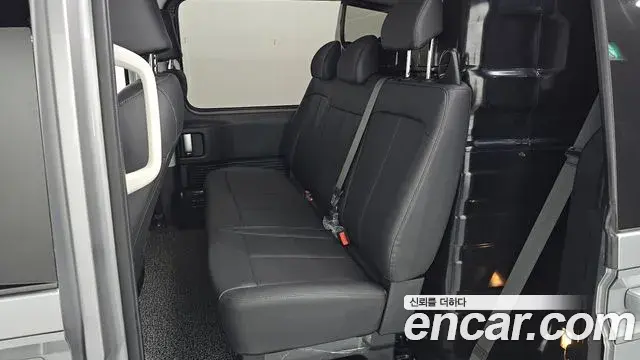 Hyundai Staria 2023 — Photo 26/31