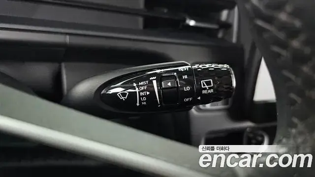 Hyundai Staria 2023 — Photo 28/31