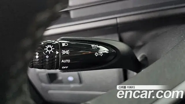 Hyundai Staria 2023 — Photo 17/31