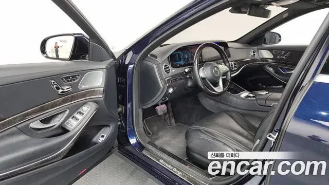 Mercedes-Benz S-Class 2018 — Фото 10/20
