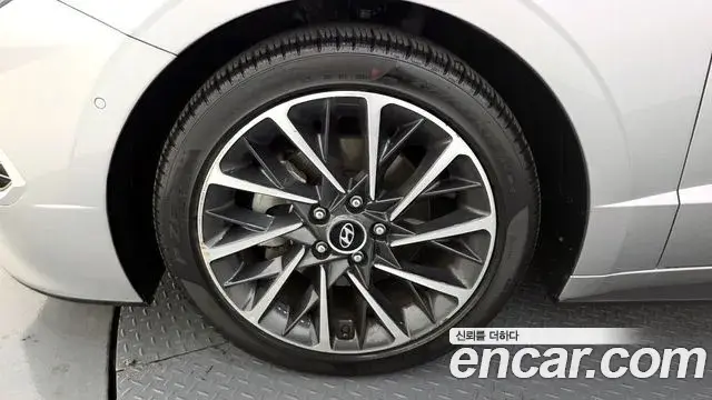 Hyundai Sonata 2019 — Фото 5/20