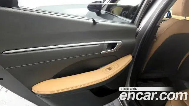 Hyundai Sonata Hybrid 2019 — Şəkil 22/32