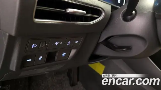 Hyundai Sonata Hybrid 2019 — Şəkil 28/32