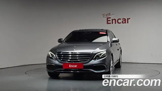 Mercedes-Benz E-Class 2018 — Фото 3/20