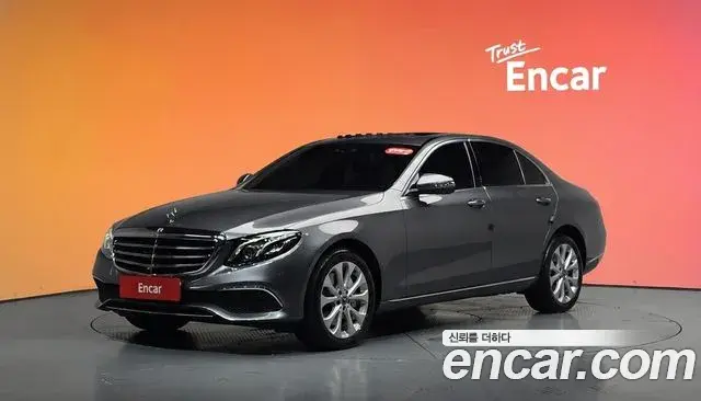 Mercedes-Benz E-Class 2018 — Фото 1/20