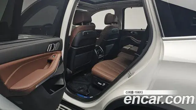 BMW X5 2024 — ფოტო 31/34