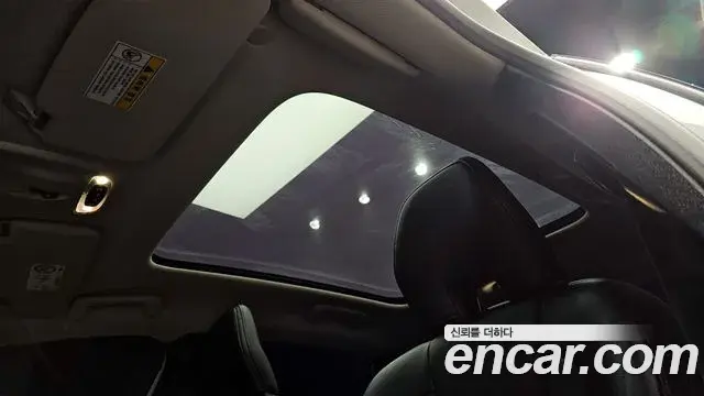 Volvo V40 Cross Country 2019 — ფოტო 10/20