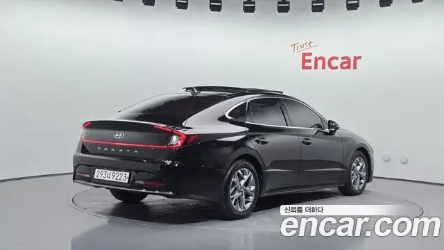 Hyundai Sonata 2019 — Фото 2/20
