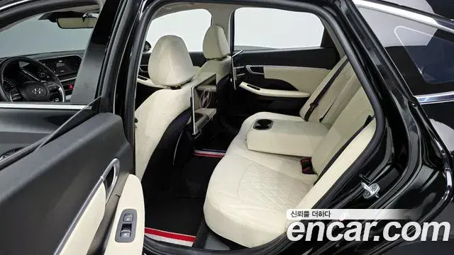 Hyundai Sonata 2019 — Фото 12/20