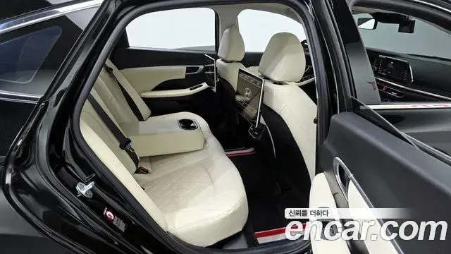 Hyundai Sonata Hybrid 2019 — ფოტო 4/30