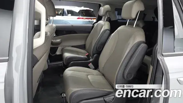 Kia Carnival 2025 — Фото 12/20