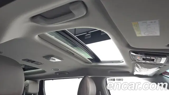 Kia Carnival 2025 — Фото 17/20