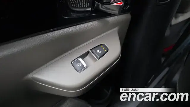 Kia Carnival 2025 — Фото 19/20