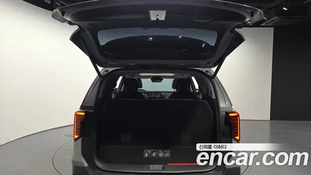 Kia Carnival 2025 — Фото 20/20