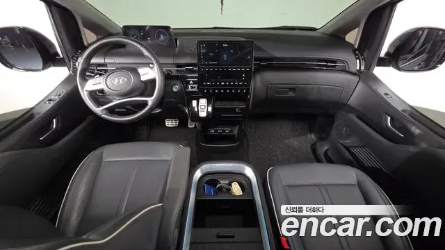 Hyundai Staria 2023 — Фото 7/20
