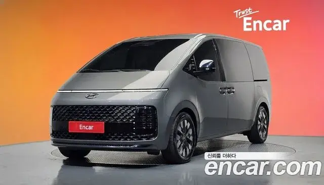 Hyundai Staria 2023 — Şəkil 3/36
