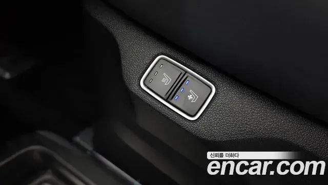 Hyundai Staria 2023 — Şəkil 33/36