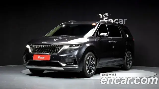 Kia Carnival 2023 — Фото 1/20