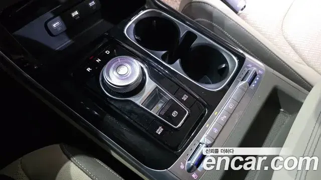 Kia Carnival 2023 — Фото 9/20
