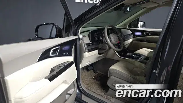 Kia Carnival 2023 — Фото 10/20