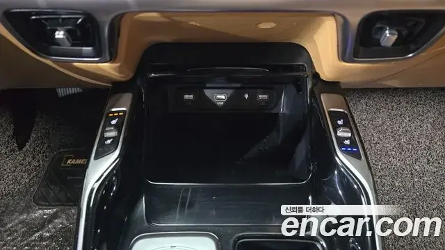 Kia Sorento 2020 — Фото 17/20