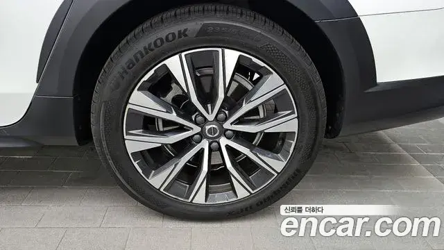 Volvo V90 Cross Country 2021 — ფოტო 24/34