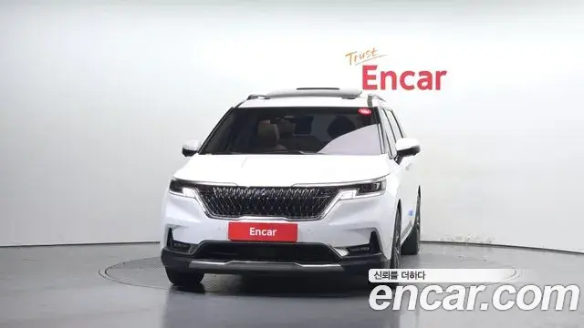 Kia Carnival 2022 — Фото 3/20