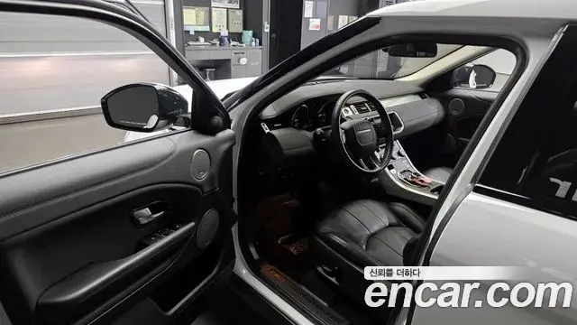 Land Rover Range Rover Evoque 2018 — ფოტო 12/20