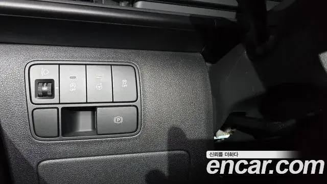 Hyundai Staria 2024 — Фото 17/20