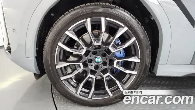 BMW X6 2024 — Photo 35/42