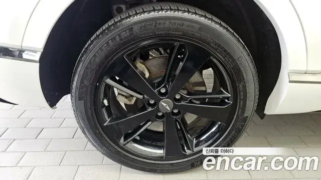 Genesis GV80 2020 — Photo 16/20