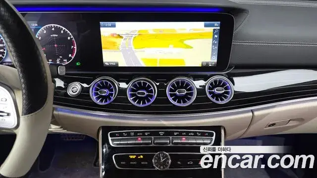 Mercedes-Benz CLS-Class 2019 — Photo 24/30