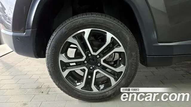 Jeep Compass 2022 — Photo 27/32