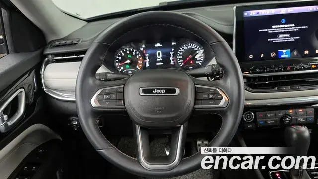 Jeep Compass 2022 — Photo 9/32