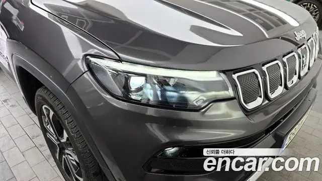 Jeep Compass 2022 — Photo 31/32