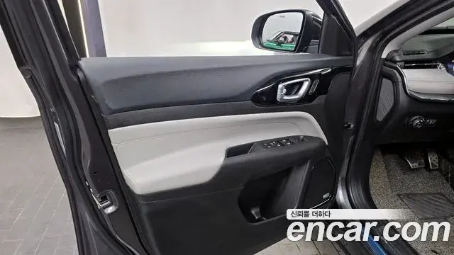 Jeep Compass 2022 — Photo 29/32