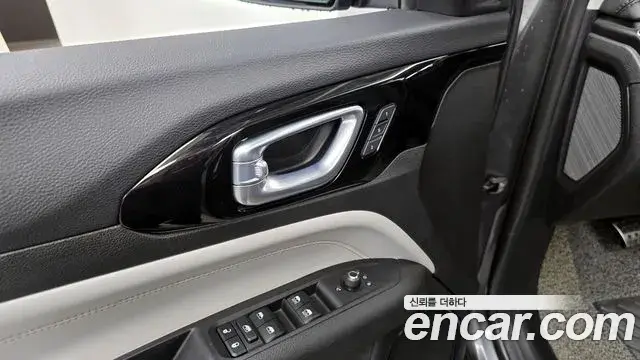 Jeep Compass 2022 — Photo 18/32