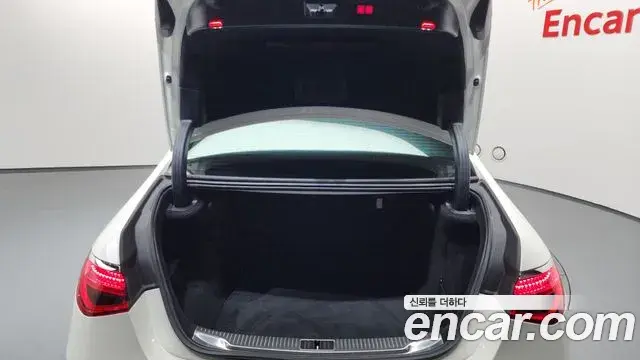 Mercedes-Benz S-Class 2021 — ფოტო 13/39