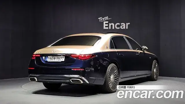 Mercedes-Benz S-Class 2022 — Photo 27/36