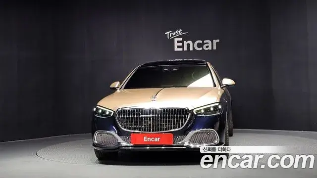 Mercedes-Benz S-Class 2022 — Photo 9/36